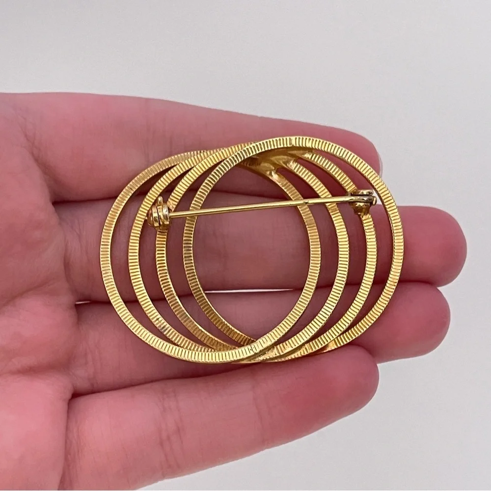 Vintage Heavy Gold Tone Abstract Circle Geometric Statement Retro Brooch / Pin